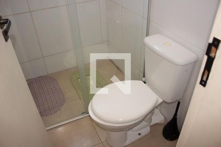 Casa de condomínio à venda com 67m², 2 quartos e 1 vagaBanheiro 2