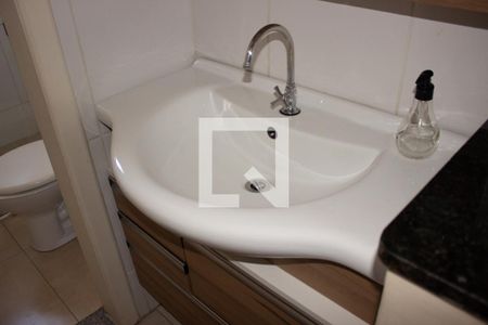 Casa de condomínio à venda com 67m², 2 quartos e 1 vagaBanheiro 2