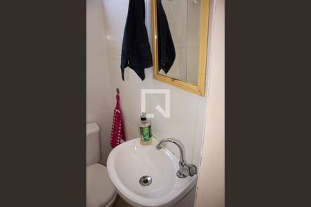 Casa de condomínio à venda com 67m², 2 quartos e 1 vagaBanheiro 1