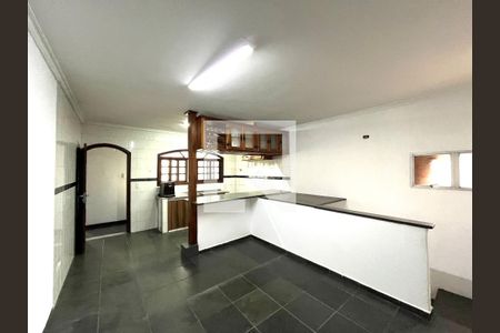 Casa à venda com 270m², 2 quartos e 2 vagasCozinha