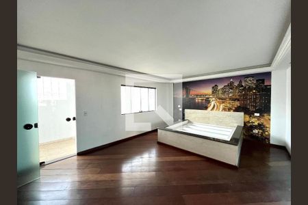 Casa à venda com 270m², 2 quartos e 2 vagasSuite 2