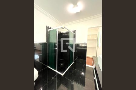 Casa à venda com 270m², 2 quartos e 2 vagasBanheiro da Suíte 2