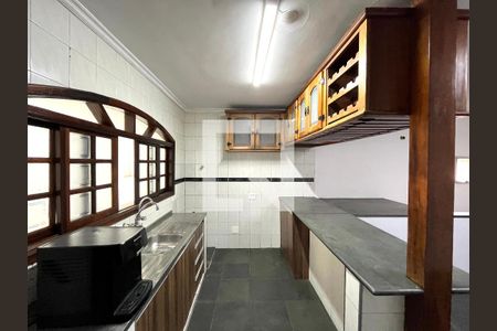 Casa à venda com 270m², 2 quartos e 2 vagasCozinha