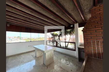 Casa à venda com 270m², 2 quartos e 2 vagasChurrasqueira
