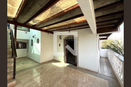 Casa à venda com 270m², 2 quartos e 2 vagasVaranda