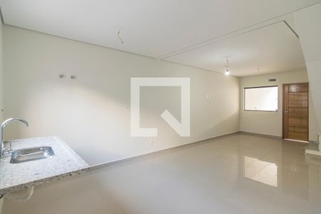 Casa à venda com 120m², 3 quartos e 2 vagas Casa à venda com 120m², 3 quartos e 2 vagasCozinha