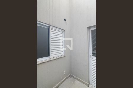 Casa à venda com 120m², 3 quartos e 2 vagas Casa à venda com 120m², 3 quartos e 2 vagasJardim de Inverno