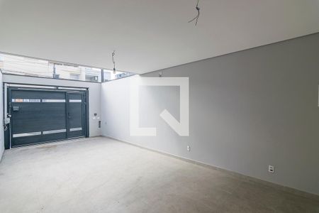 Casa à venda com 120m², 3 quartos e 2 vagas Casa à venda com 120m², 3 quartos e 2 vagasGaragem