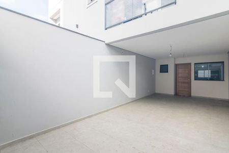 Casa à venda com 120m², 3 quartos e 2 vagas Casa à venda com 120m², 3 quartos e 2 vagasGaragem