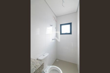 Casa à venda com 120m², 3 quartos e 2 vagas Casa à venda com 120m², 3 quartos e 2 vagasBanheiro da Suite