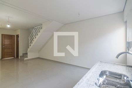 Casa à venda com 120m², 3 quartos e 2 vagas Casa à venda com 120m², 3 quartos e 2 vagasCozinha