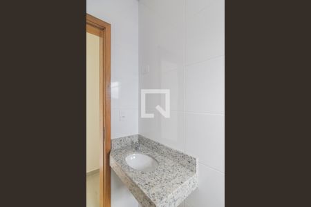 Casa à venda com 120m², 3 quartos e 2 vagas Casa à venda com 120m², 3 quartos e 2 vagasBanheiro da Suite