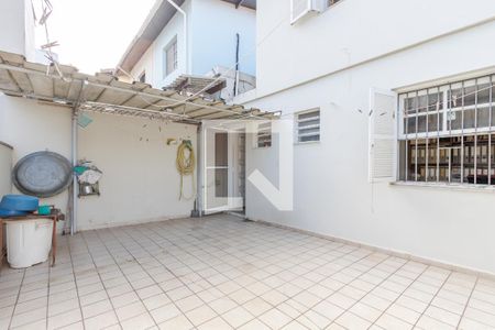 Casa à venda com 123m², 3 quartos e 2 vagasQuintal
