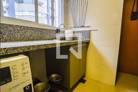 Apartamento à venda com 120m², 2 quartos e 3 vagasÁrea de Serviço