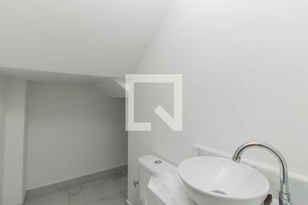 Banheiro de casa à venda com 3 quartos, 119m² em Vila Guilhermina, São Paulo