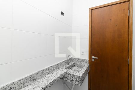 Casa à venda com 119m², 3 quartos e 2 vagasBanheiro 
