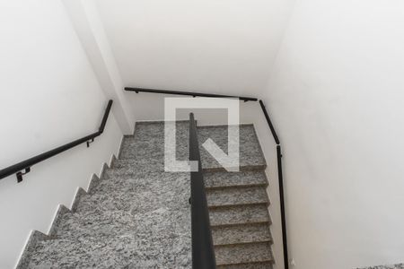 Casa à venda com 119m², 3 quartos e 2 vagasEscada 