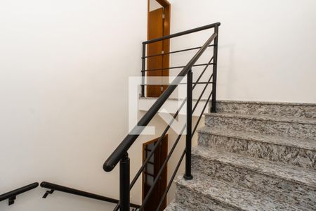 Casa à venda com 119m², 3 quartos e 2 vagasEscada 