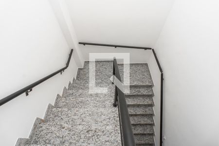 Casa à venda com 111m², 3 quartos e 2 vagasEscada 