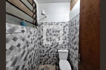 Banheiro  de kitnet/studio para alugar com 1 quarto, 40m² em Centro, Rio de Janeiro