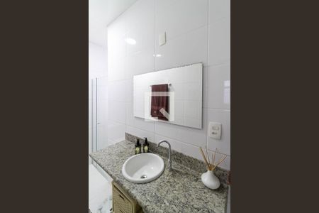 Casa de condomínio à venda com 105m², 3 quartos e 1 vagaBanheiro social 