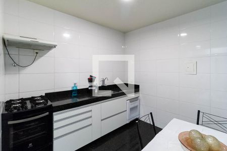 Casa de condomínio à venda com 105m², 3 quartos e 1 vagaCozinha