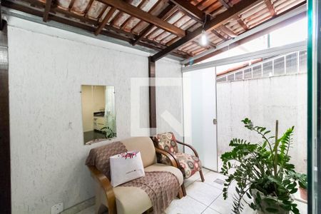 Casa de condomínio à venda com 105m², 3 quartos e 1 vagaÁrea de serviço