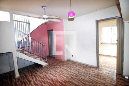 Quarto 1 de casa para alugar com 2 quartos, 100m² em Penha, Rio de Janeiro