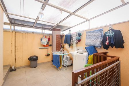 Casa à venda com 198m², 3 quartos e 8 vagasLavanderia