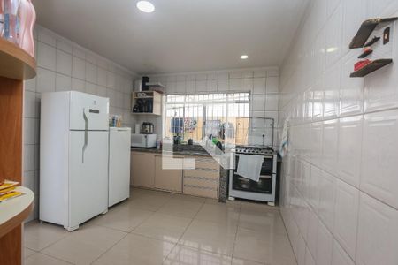 Casa à venda com 198m², 3 quartos e 8 vagasCozinha