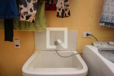 Casa à venda com 198m², 3 quartos e 8 vagasLavanderia