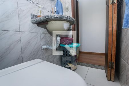 Casa à venda com 198m², 3 quartos e 8 vagasBanheiro 2