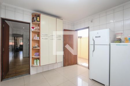 Casa à venda com 198m², 3 quartos e 8 vagasCozinha