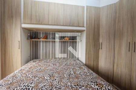 Suíte de casa à venda com 3 quartos, 198m² em Jardim Monte Kemel, São Paulo