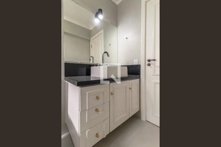 Apartamento à venda com 205m², 3 quartos e 2 vagasBanheiro Social