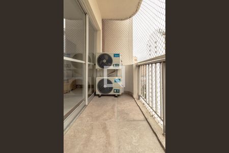 Apartamento à venda com 205m², 3 quartos e 2 vagasVaranda - Sala 2