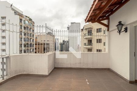 Apartamento à venda com 205m², 3 quartos e 2 vagasVaranda - Sala