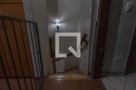 Casa à venda com 148m², 4 quartos e 2 vagasAcesso para os pisos
