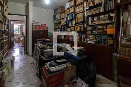 Casa à venda com 148m², 4 quartos e 2 vagasSala 