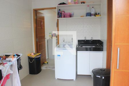 Casa à venda com 270m², 3 quartos e 4 vagasLavanderia