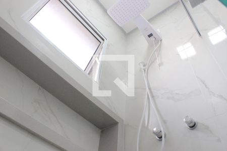 Casa à venda com 270m², 3 quartos e 4 vagasBanheiro da Suíte 2