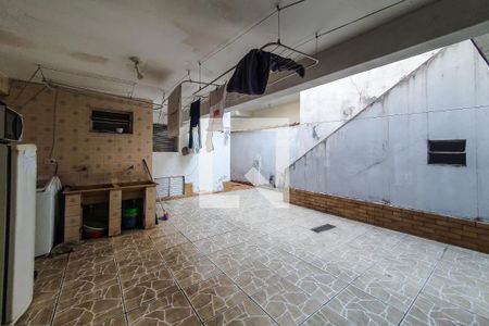 Casa à venda com 156m², 4 quartos e 2 vagasquintal
