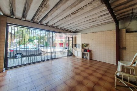 garagem de casa à venda com 4 quartos, 156m² em Cambuci, São Paulo