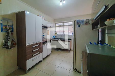 Casa à venda com 156m², 4 quartos e 2 vagascozinha