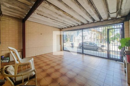 garagem de casa à venda com 4 quartos, 156m² em Cambuci, São Paulo