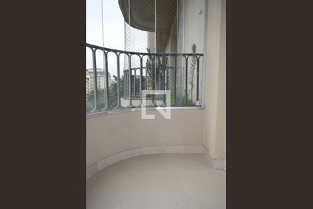 Apartamento à venda com 69m², 2 quartos e 2 vagasVaranda