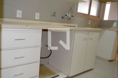 Apartamento à venda com 69m², 2 quartos e 2 vagasCozinha