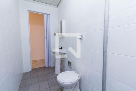 Casa para alugar com 80m², 2 quartos e 1 vaga Casa para alugar com 80m², 2 quartos e 1 vagaBanheiro