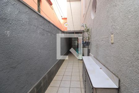 Casa à venda com 248m², 3 quartos e 2 vagasCorredor