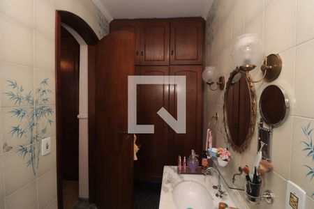 Casa à venda com 248m², 3 quartos e 2 vagasBanheiro da Suíte